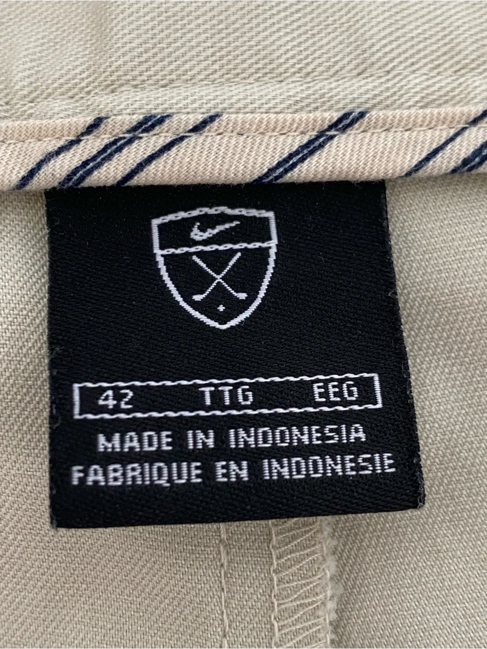 Nike Golf Pleated Flat Front Shorts Beige Khaki Chino Mens Size 42 Classic